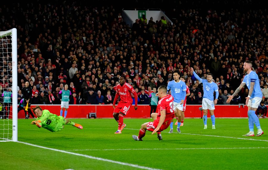 Quarta vitória do Nottingham Forest em sete jogos