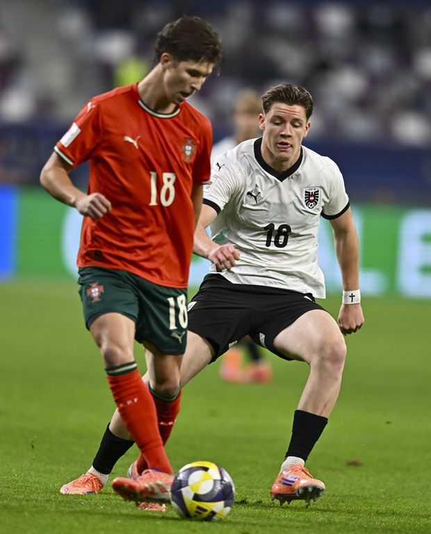 Bernardo Lima (Portugal) em ação na final do Mundial sub-17 - Foto: EPA/Noushad Thekkayil