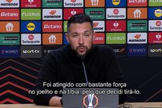 Farioli explica substituição de Varela ao intervalo