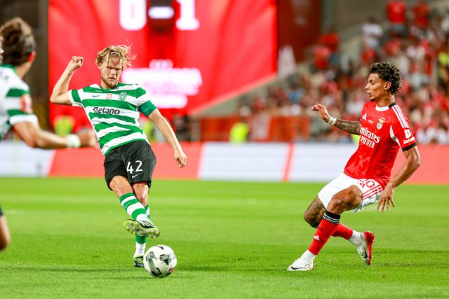 Hjulmand e Ríos, médios de Sporting e Benfica  - Foto: Miguel Nunes