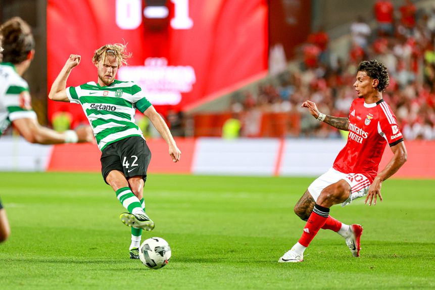 Hjulmand e Ríos, médios de Sporting e Benfica  - Foto: Miguel Nunes
