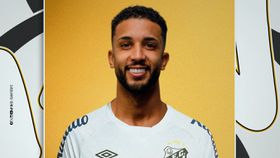 Oficial: Ex-FC Porto de regresso ao Santos por empréstimo do Palmeiras