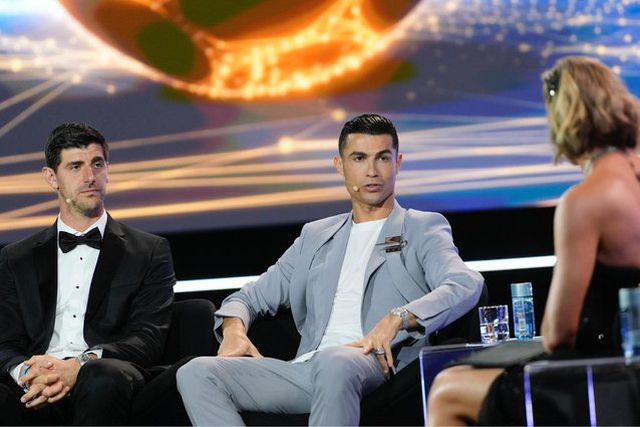 Ronaldo: «Os clubes exploram os jovens, deviam protegê-los»