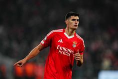 «Carência de centrais no Benfica é óbvia para todos»
