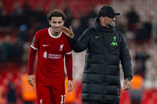 Curtis Jones soube que fez 100.º jogo na Premier League através de... Klopp