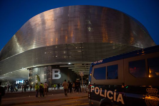 Real Madrid muda o nome do estádio