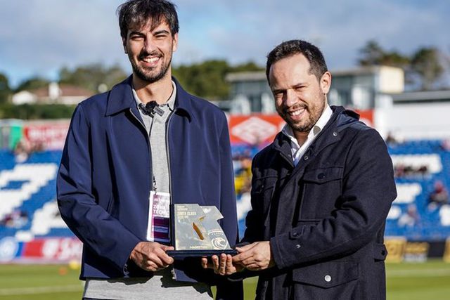 Santa Clara recebe prémio da Liga