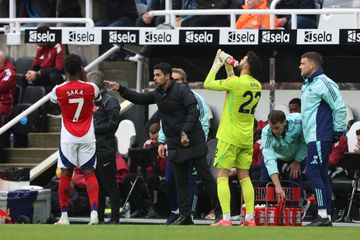 Arteta com más notícias sobre Saka