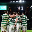 Jogadores do Celtic a celebrarem a vitória por 4-2, com reviravolta