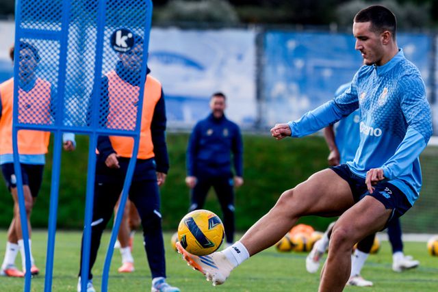 Deniz Gul empenhado no treino - FOTO: FC Porto