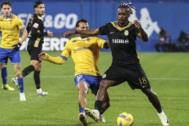 Lincoln tenta passar por João Carvalho