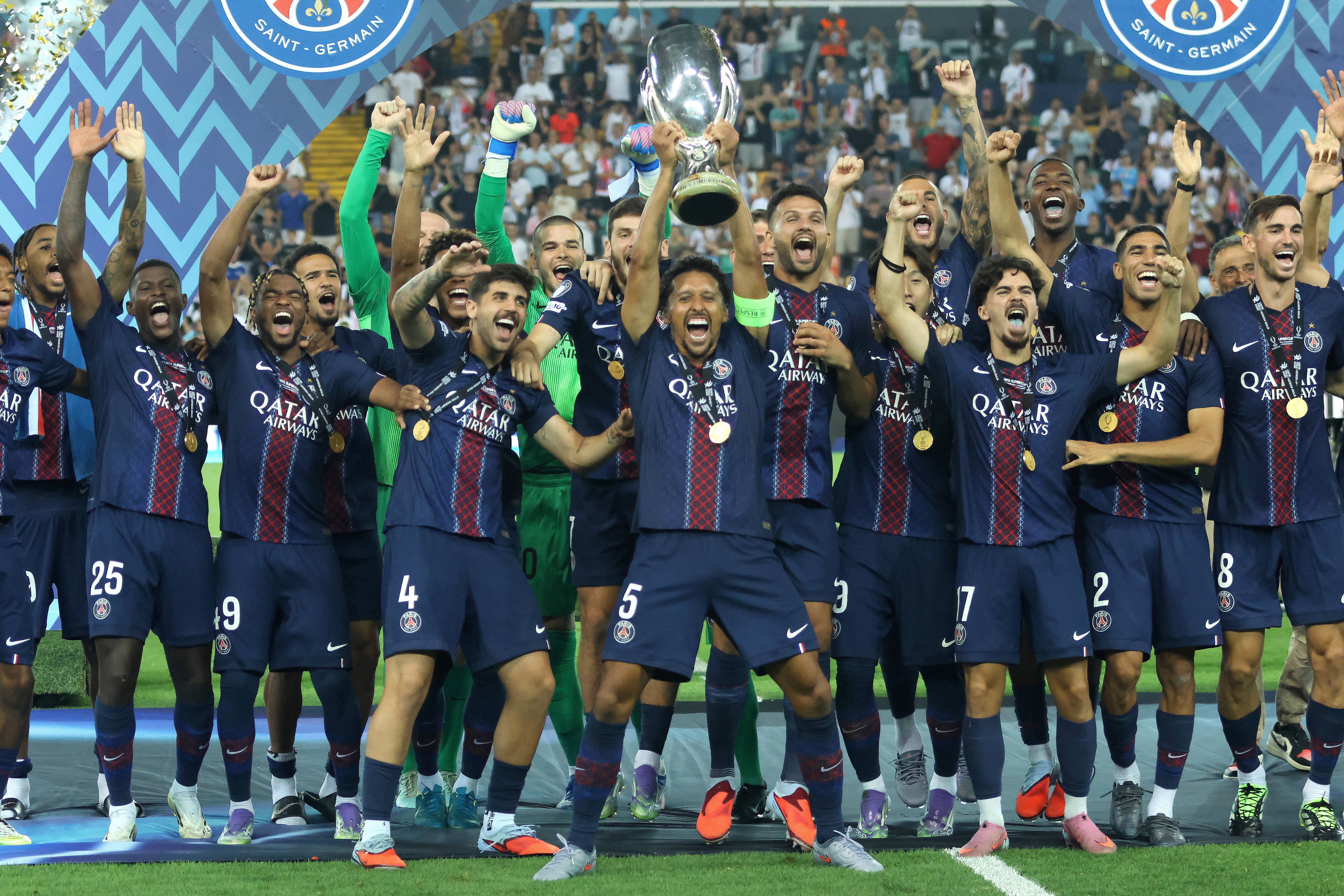 PSG conquistou a Supertaça europeia em agosto de 2025, ao ganhar ao Tottenham nos penáltis (4-3 no desempate por grandes penalidades, após igualdade 2-2) - Foto: IMAGO