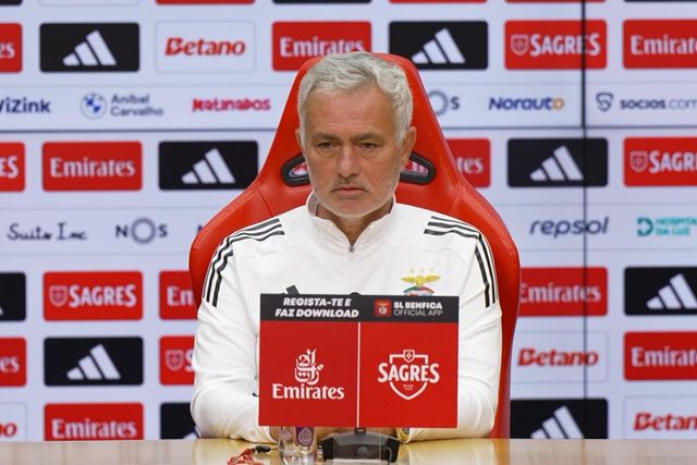 «Vou ajudar Sidny Cabral a descobrir a melhor posição, ele próprio não sabe muito bem»