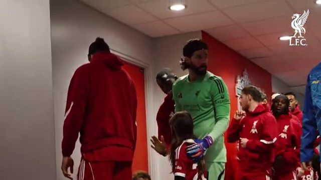 Os bastidores da visita da família de Diogo Jota a Anfield