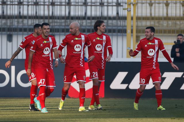 Monza regressa às vitórias com assistência decisiva de Dany Mota