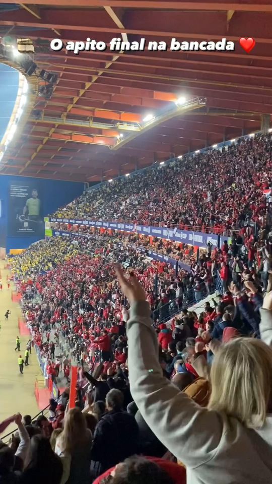 O momento do apito final e a festa que 'explodiu' nas bancadas do SC Braga