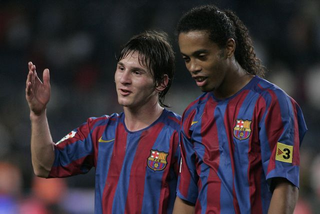 Ronaldinho defende Messi: «Para mim ainda é o melhor do mundo»
