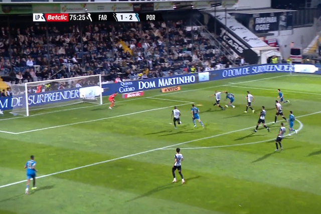 Vídeo: Evanilson de pé quente bisa contra o Farense