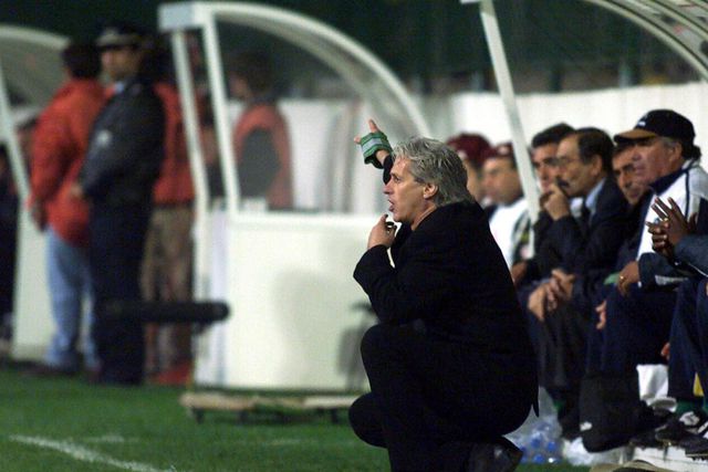 Jesus, golos e 'motards' na última vitória do Estrela sobre o Benfica