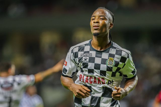 Bruno Onyemaechi viajou com destino à Grécia para fazer exames médicos no Olympikaos (Imago)