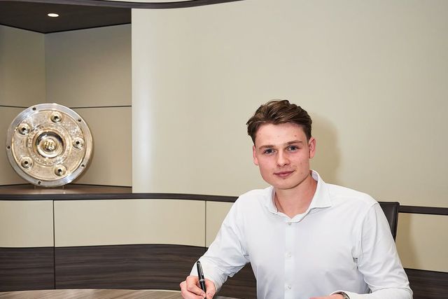 Jonas Urbig assina contrato com o Bayern até 2029