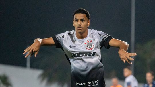 Mercado: Chelsea negoceia lateral de 16 anos do Corinthians