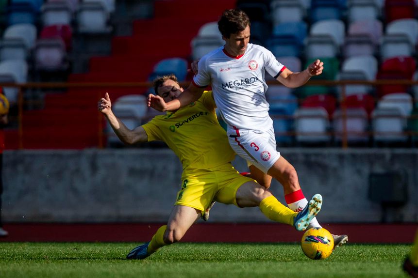 Valor devido pelo UD Leiria ao Murcia relativo à transferência de Marc Baró já foi saldado e a FIFA levantou imediatamente a suspensão que tinha aplicado aos leirienses