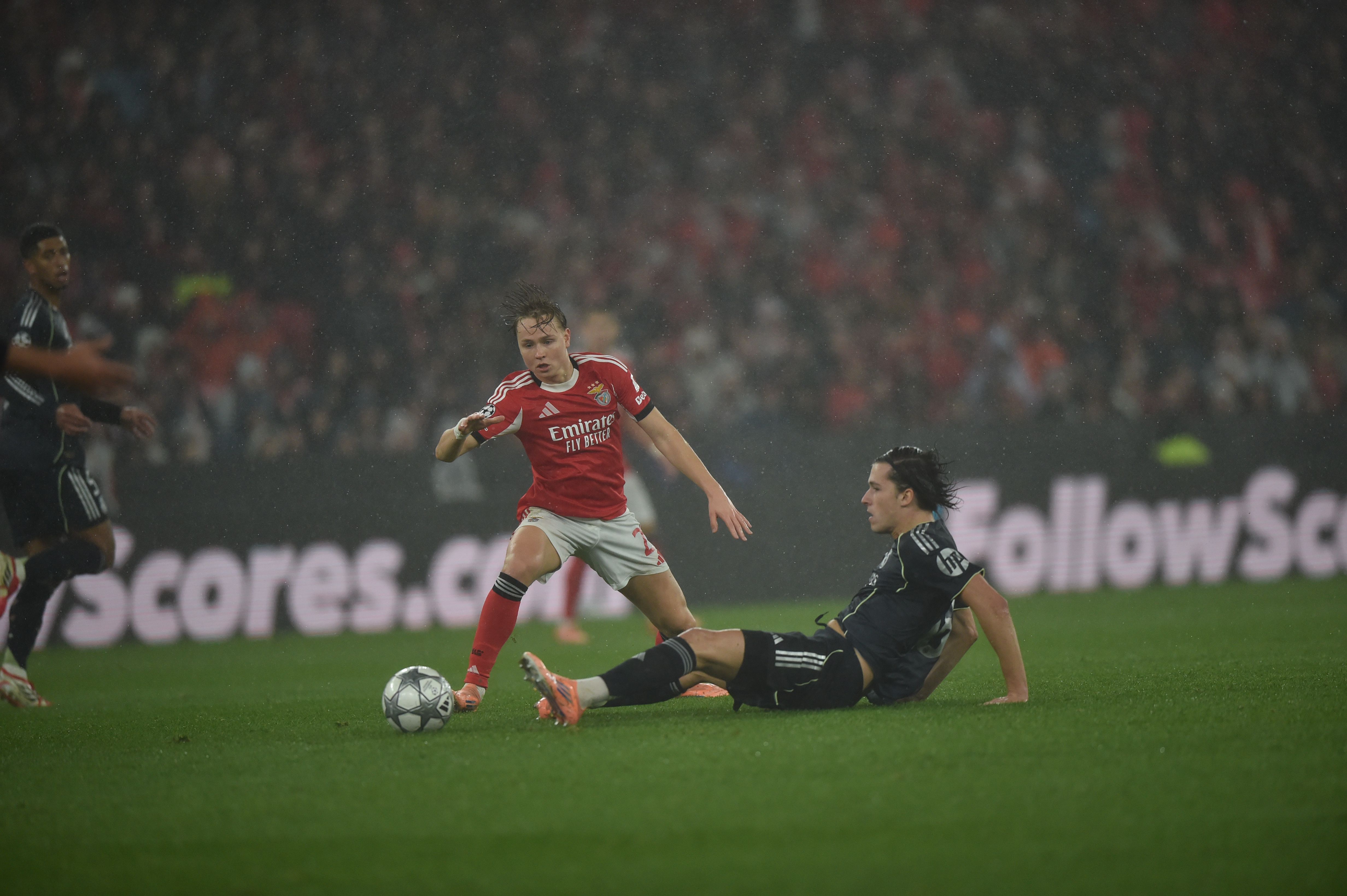Carreras não viveu uma noite fácil no regresso à Luz - Foto: Miguel Nunes