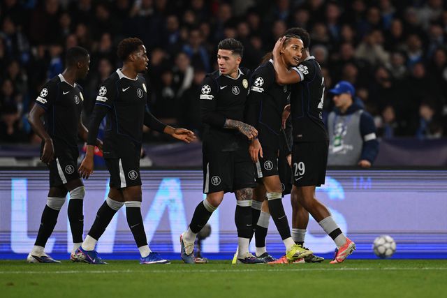 Chelsea elimina campeão italiano em festival de golos e segue para os oitavos