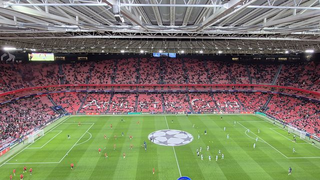 Sporting recolhe aos balneários em desvantagem