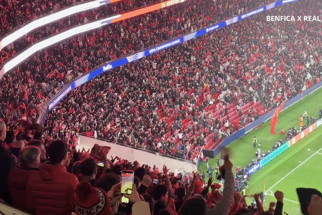 Festa do segundo golo do Benfica contra o Real Madrid