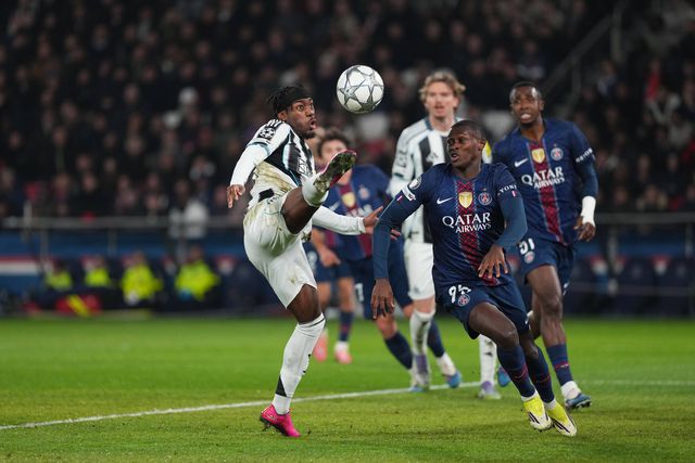 PSG e Newcastle empatam e vão ao 'play-off'