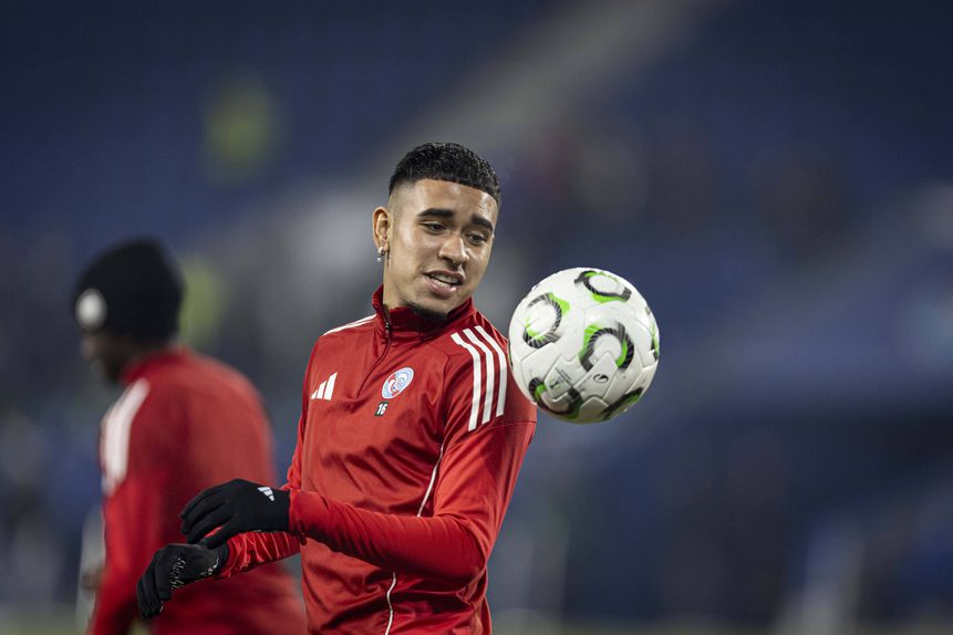 Kendry Páez vai rodar na Argentina