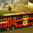 Chegada do autocarro do Benfica à Luz antes do jogo com o Real Madrid