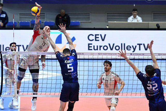 Benfica eliminado da Taça Challenge após derrota no 'golden set'