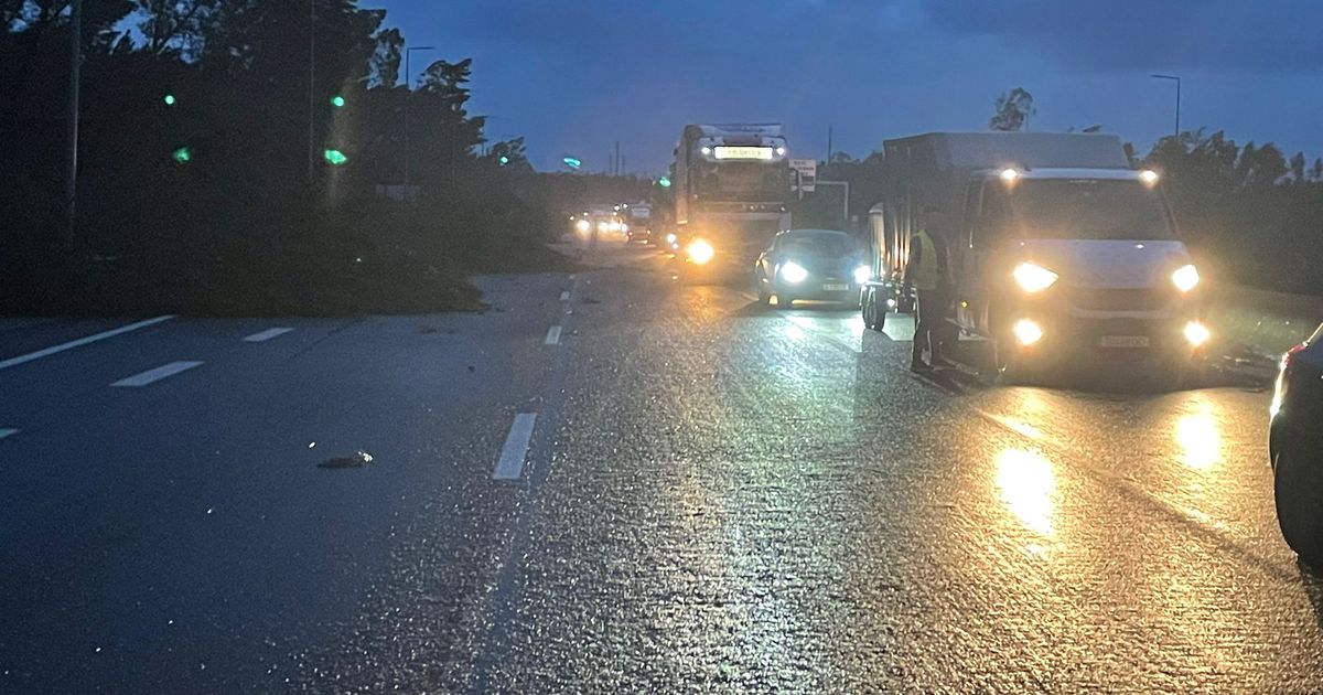 Queda de pórtico na A8 faz um ferido e condiciona trânsito