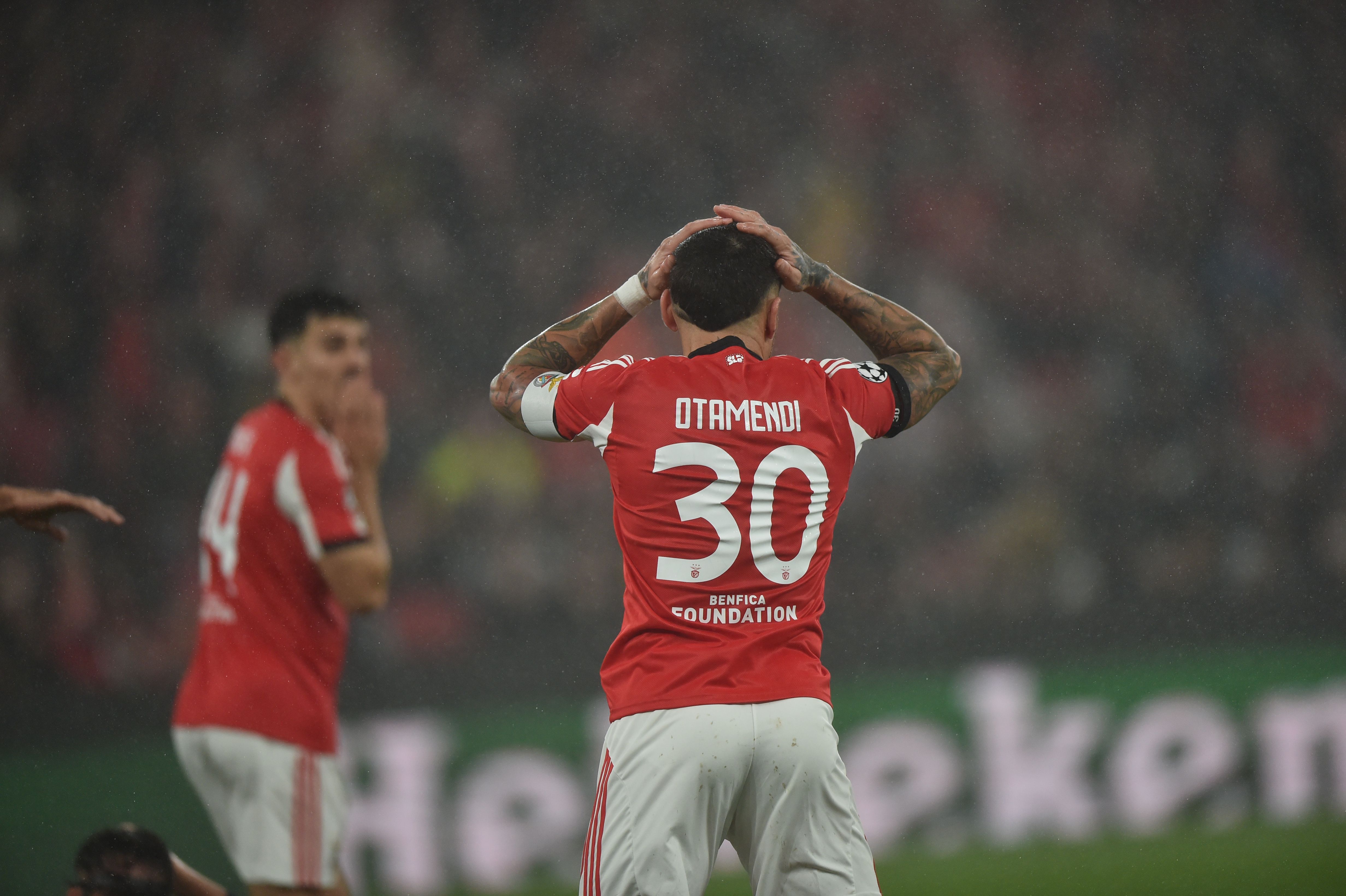 Nico Otamendi reage a um lance - Foto: Miguel Nunes