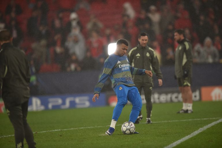 Kylian Mbappé aqueceu os motores - Foto: Miguel Nunes