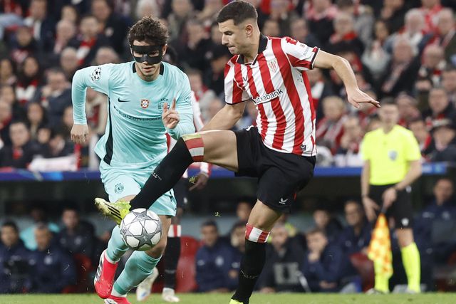 Eduardo Quaresma de máscara em San Mamés - Foto: Miguel Tona/EPA