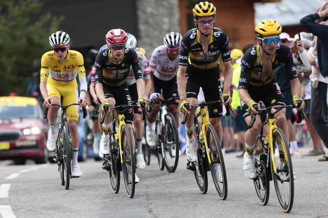 Sepp Kuss: «Surpreendido, eu?! Simon Yates vive à sua maneira»