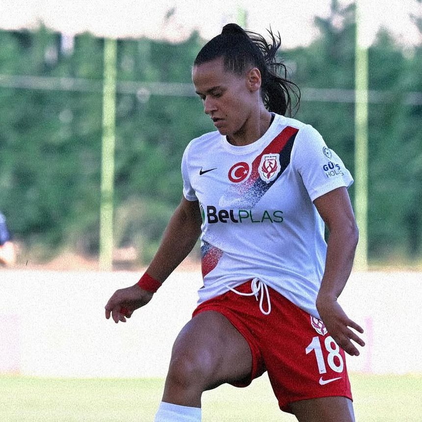 Experiência da internacional lusa na Turquia pode estar a chegar ao fim - Foto: Ana Dias/Instagram