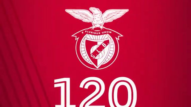 Mike Tyson dá os parabéns ao Benfica