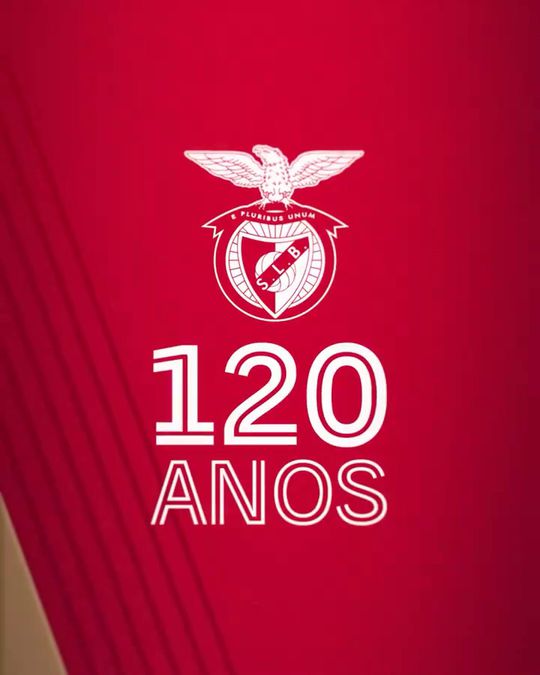 Mike Tyson dá os parabéns ao Benfica