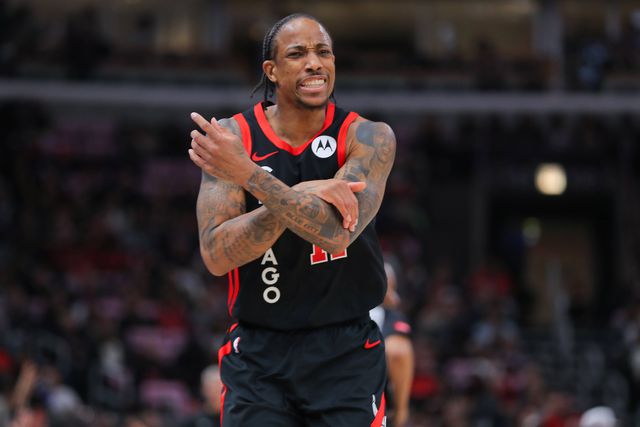 Vídeo: DeRozan tirou da cartola um 360º que vale a pena ver