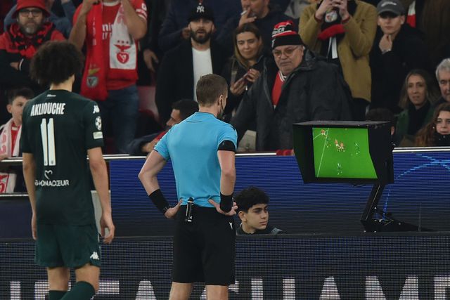 IFAB prepara alterações na arbitragem, incluindo hipótese de treinadores 'desafiarem' decisões. Foto MIGUEL NUNES