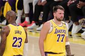 Luka Doncic e LeBron James