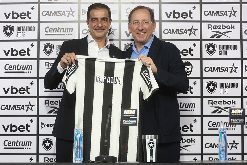 John Textor com Renato Paiva na apresentação do novo treinador do Botafogo (Foto: Vitor Silva/Botafogo)