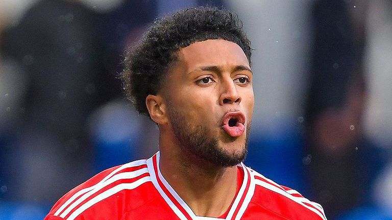 Benfica B ganha em Chaves (2-1) após sofrer golo insólito