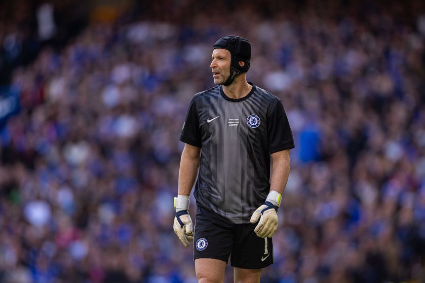 Petr Cech brilhou na baliza do Chelsea e do Arsenal na Premier League
