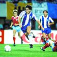 Paulo Futre a 'voar' na final da Taça dos Clubes Campeões Europeus, no Prater de Viena, entre FC Porto e Bayern, em 1987, quando atingiu o ponto mais alto de carreira memorável - Foto: Imago